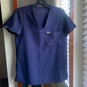 Figs, XS Catarina top.